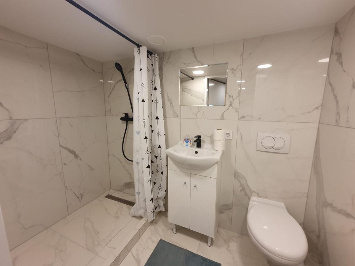 Madam With Ac And The Central Location بودابست المظهر الخارجي الصورة